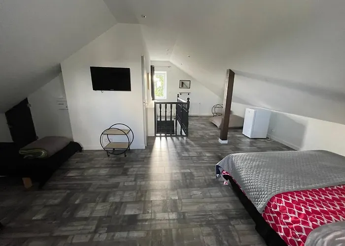 O' Li Douillet Nyaraló